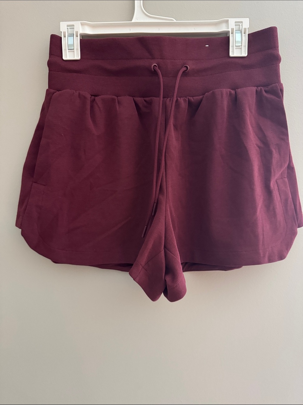 Old Navy Women's Drawstring Athletic Shorts - Burgundy